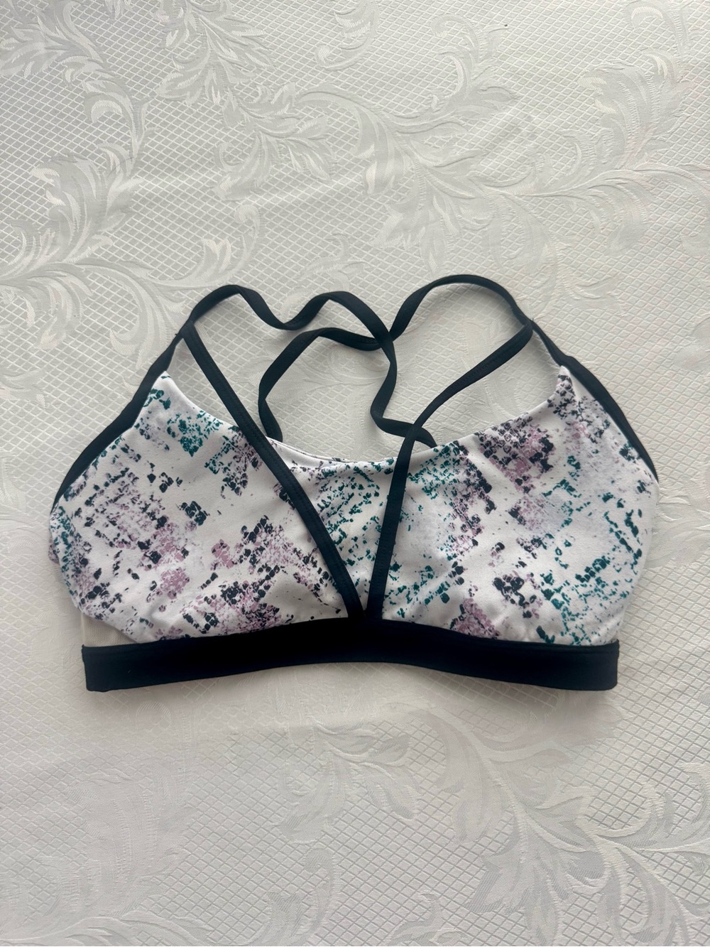 Fabletics Saoirse Sports Bra Mojave Print/Black -Removable Padding- Demi Lovato